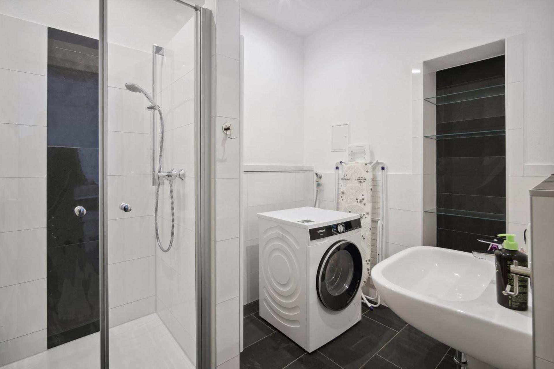 Limehome Dresden Jordanstrasse Rum bild